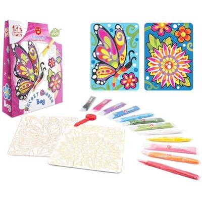 Sabbiarelli – Bag Secret Garden Mini-Sand-Art-Kit: Blume & Schmetterling Enthält Klebemotive, Farbsand und Abziehwerkzeug 100% Made in Italy Kreativhobby Jugendliche und Erwachsene 10+ Sabbiarelli – Bag Secret Garden Mini-Sand-Art-Kit: Blume & Schmetterling Enthält Klebemotive, Farbsand und Abziehwerkzeug 100% Made in Italy Kreativhobby Jugendliche und Erwachsene 10+