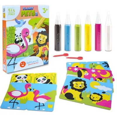 Sabbiarelli – Kit Planet Pets II 3+ 2-in-1: Sand Art und Tierpaare Enthält Klebemotive, Farbsand und 2 Abziehwerkzeuge 100% Made in Italy 2 Spiele in 1 Kinder 3-7 Jahre Sabbiarelli – Kit Planet Pets II 3+ 2-in-1: Sand Art und Tierpaare Enthält Klebemotive, Farbsand und 2 Abziehwerkzeuge 100% Made in Italy 2 Spiele in 1 Kinder 3-7 Jahre