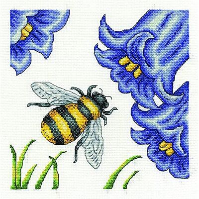 DMC Kreuzstich-Set - Biene & Blaublumen - 8x8 Zoll - 14 Count DMC Kreuzstich-Set - Biene & Blaublumen - 8x8 Zoll - 14 Count