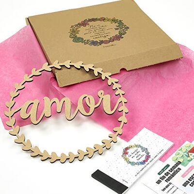 HappyMots Valentin Geschenkset 1 Romantischer Talonär + 1 Holzkrone 33 cm Ø LIEBE Wird in einer schönen Spezialbox in Liebe Originelle Geschenke für den Valentin HappyMots Valentin Geschenkset 1 Romantischer Talonär + 1 Holzkrone 33 cm Ø LIEBE Wird in einer schönen Spezialbox in Liebe Originelle Geschenke für den Valentin