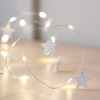 Lights4fun 20er LED Stern Lichterkette mit Timer batteriebetrieben Weihnachtsbeleuchtung innen Weihnachten Stern Deko Weiß Weihnachtsdeko Holz Lights4fun 20er LED Stern Lichterkette mit Timer batteriebetrieben Weihnachtsbeleuchtung innen Weihnachten Stern Deko Weiß Weihnachtsdeko Holz