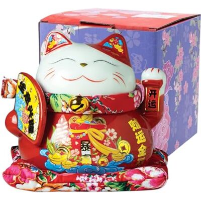 JADE TEMPLE Maneki Neko Winkekatze Rot mit Fächer, Spardose, japanische Glücksbringer Katze, asiatisches Deko-Objekt, Porzellan, 14cm Höhe, 15cm Durchmesser, mit Kissen, 1 Stück in Geschenkbox JADE TEMPLE Maneki Neko Winkekatze Rot mit Fächer, Spardose, japanische Glücksbringer Katze, asiatisches Deko-Objekt, Porzellan, 14cm Höhe, 15cm Durchmesser, mit Kissen, 1 Stück in Geschenkbox