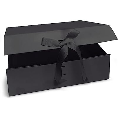 Verpackungswelt Geschenk-Box mit Deckel 31 x 22 x 15 cm Geschenk-Karton mit Magnet-Verschluss & edler Schleife Perfekt für Geburtstag, Hochzeit, Geburt Geschenk-Verpackung in Schwarz Verpackungswelt Geschenk-Box mit Deckel 31 x 22 x 15 cm Geschenk-Karton mit Magnet-Verschluss & edler Schleife Perfekt für Geburtstag, Hochzeit, Geburt Geschenk-Verpackung in Schwarz