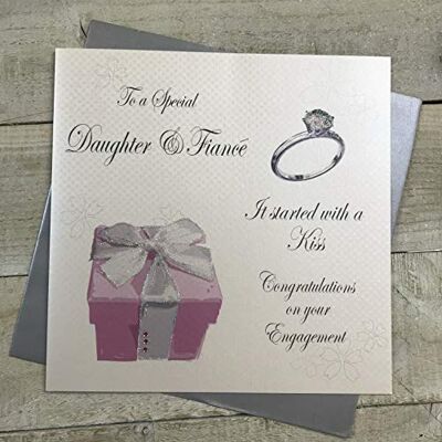 White Cotton Cards XPD5p Große Karte to a Special Daughter and Fiancé Congratulations on Your Engagement, handgefertigt, Weiß, 22cm x 22cm White Cotton Cards XPD5p Große Karte to a Special Daughter and Fiancé Congratulations on Your Engagement, handgefertigt, Weiß, 22cm x 22cm