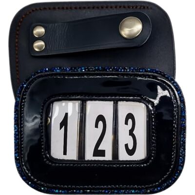 Tysons Breeches B Ware Kopfnummern Blue Glitzer Blau Schwarz Leder Lack Kopf Nummer Druckknopf Turnier Nummer Lederkopfnummer Glitzer B Ware Tysons Breeches B Ware Kopfnummern Blue Glitzer Blau Schwarz Leder Lack Kopf Nummer Druckknopf Turnier Nummer Lederkopfnummer Glitzer B Ware