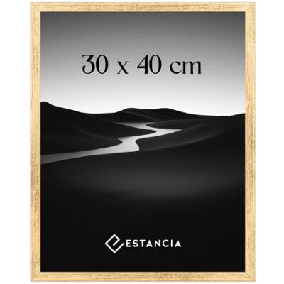 Estancia Goldener Bilderrahmen aus Kiefernholz 30x40 cm mit Bruchsicherem Acrylglas Moderner Holzbilderrahmen 30 x 40 cm Estancia Goldener Bilderrahmen aus Kiefernholz 30x40 cm mit Bruchsicherem Acrylglas Moderner Holzbilderrahmen 30 x 40 cm