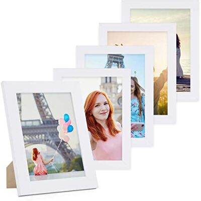 PHOTOLINI Bilderrahmen 13x18 Weiß Holz MDF, 5er Set breite Bilderrahmen 18x13, Fotorahmen 13 x 18 cm mit Acrylglas, Picture Frame 18x13 zum Aufhängen & Aufstellen, Bilder Rahmen 13x18 für Fotos PHOTOLINI Bilderrahmen 13x18 Weiß Holz MDF, 5er Set breite Bilderrahmen 18x13, Fotorahmen 13 x 18 cm mit Acrylglas, Picture Frame 18x13 zum Aufhängen & Aufstellen, Bilder Rahmen 13x18 für Fotos