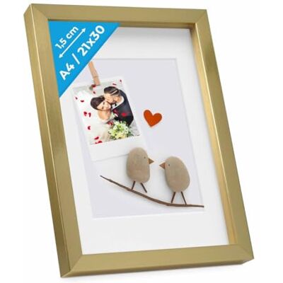 PHOTOLINI 3D Bilderrahmen zum Befüllen 21x30 A4 Gold, 1,5 cm tiefer Objektrahmen mit Glas, tiefer Bilderrahmen A4 21x30 Holz MDF mit Passepartout, Dicker 3D Rahmen befüllbar für Gegenstände Geschenk PHOTOLINI 3D Bilderrahmen zum Befüllen 21x30 A4 Gold, 1,5 cm tiefer Objektrahmen mit Glas, tiefer Bilderrahmen A4 21x30 Holz MDF mit Passepartout, Dicker 3D Rahmen befüllbar für Gegenstände Geschenk