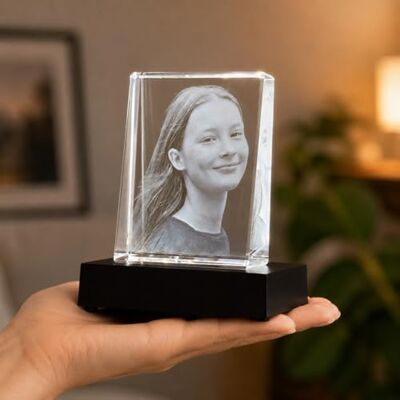 contento Glasfoto mit Beleuchtung Foto in Glas gelasert, Glasfoto mit Bild personalisiert Geschenkidee für Freunde, Partner, Geburtstag, (Kristall + Leuchtsockel, S (8x6x2,4cm)) contento Glasfoto mit Beleuchtung Foto in Glas gelasert, Glasfoto mit Bild personalisiert Geschenkidee für Freunde, Partner, Geburtstag, (Kristall + Leuchtsockel, S (8x6x2,4cm))