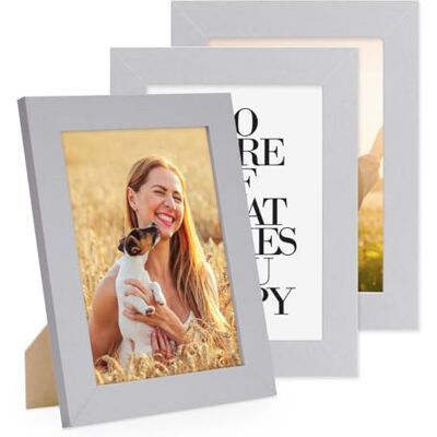 PHOTOLINI 3er Bilderrahmen 13x18 Silber Holz MDF, breite Bilderrahmen 18x13, Fotorahmen 13 x 18 cm mit Acrylglas, Picture Frame 18x13 zum Aufhängen & Aufstellen, Bilder Rahmen 13x18 silber für Fotos PHOTOLINI 3er Bilderrahmen 13x18 Silber Holz MDF, breite Bilderrahmen 18x13, Fotorahmen 13 x 18 cm mit Acrylglas, Picture Frame 18x13 zum Aufhängen & Aufstellen, Bilder Rahmen 13x18 silber für Fotos