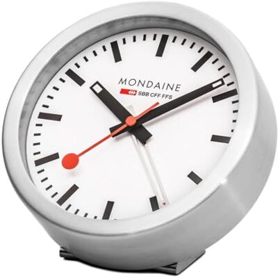 Mondaine Wecker A997.MCAL.16SBB.1 Tischuhr 125mm WENDIGE Hände Bahnhofsuhr aus Aluminium mit rotem Sekundenzeiger staubbeständig Hergestellt in der Schweiz Mondaine Wecker A997.MCAL.16SBB.1 Tischuhr 125mm WENDIGE Hände Bahnhofsuhr aus Aluminium mit rotem Sekundenzeiger staubbeständig Hergestellt in der Schweiz