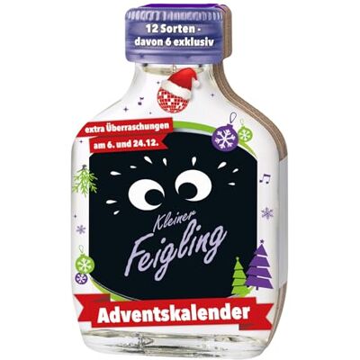 Kleiner Feigling Adventskalender, 24 x 20 ml, 12 Sorten, 15% Vol. XXL-Box im Flaschenformat ca. 48 cm hoch, 6 exklusive Geschmacksvarianten, 2 Gutscheine am 06. und 24. Dezember Kleiner Feigling Adventskalender, 24 x 20 ml, 12 Sorten, 15% Vol. XXL-Box im Flaschenformat ca. 48 cm hoch, 6 exklusive Geschmacksvarianten, 2 Gutscheine am 06. und 24. Dezember