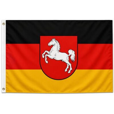 trends4cents Flagge Niedersachsen 90x150 cm, UV-beständig – wetterfest – doppelt vernäht Fahne Niedersachsen im Format 90x150 cm, UV-beständig, wetterfest, doppelt vernäht, 100% Polyester – zum Hissen am Fahnenmast trends4cents Flagge Niedersachsen 90x150 cm, UV-beständig – wetterfest – doppelt vernäht Fahne Niedersachsen im Format 90x150 cm, UV-beständig, wetterfest, doppelt vernäht, 100% Polyester – zum Hissen am Fahnenmast
