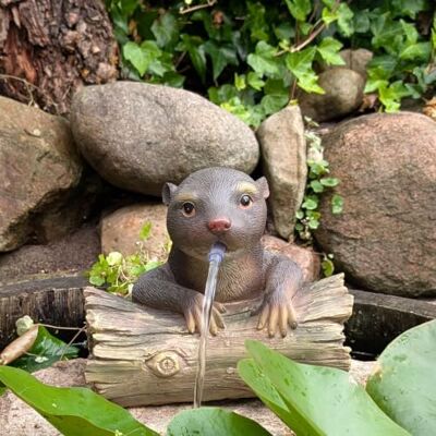 Storm Wasserspeier Otter mit Solarpumpe Miniteich Komplettset Polyresin Teichfigur mit Solarpumpe Gartenfigur Deko für Gartenteich und Balkon 22x21x19 cm Storm Wasserspeier Otter mit Solarpumpe Miniteich Komplettset Polyresin Teichfigur mit Solarpumpe Gartenfigur Deko für Gartenteich und Balkon 22x21x19 cm