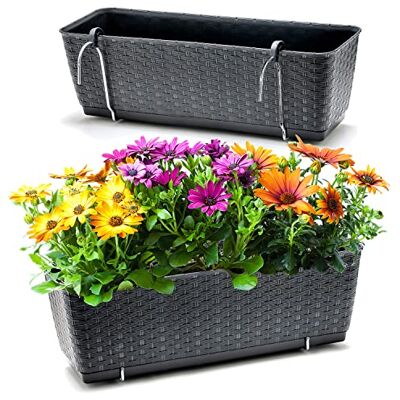 BigDean 2 Balkonkästen mit Metall Halterung 49 cm lang & Bewässerungssystem Blumenkästen für Balkon Geländer Farbe Anthrazit in Rattan-Optik 49 x 17 x 17 cm BigDean 2 Balkonkästen mit Metall Halterung 49 cm lang & Bewässerungssystem Blumenkästen für Balkon Geländer Farbe Anthrazit in Rattan-Optik 49 x 17 x 17 cm