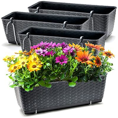 BigDean 4 Balkonkästen mit Metall Halterung 49 cm lang & Bewässerungssystem Blumenkästen für Balkon Geländer Farbe Anthrazit in Rattan-Optik 49 x 17 x 17 cm BigDean 4 Balkonkästen mit Metall Halterung 49 cm lang & Bewässerungssystem Blumenkästen für Balkon Geländer Farbe Anthrazit in Rattan-Optik 49 x 17 x 17 cm
