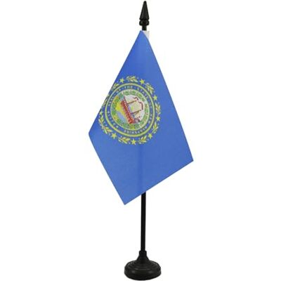 AZ FLAG Tischflagge New Hampshire 15x10 cm Polyester 100D Kunststoffsockel Für innen Vereinigten Staaten von Amerika Tischflagge genähte Ausführung mit verstärkten Kanten mit Kunststoffstab AZ FLAG Tischflagge New Hampshire 15x10 cm Polyester 100D Kunststoffsockel Für innen Vereinigten Staaten von Amerika Tischflagge genähte Ausführung mit verstärkten Kanten mit Kunststoffstab