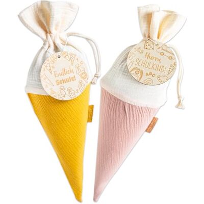 Papierdrachen 2 Schultüten Musselin Einschulung, Gelb-Rosa mit Holzanhängern, inklusive Namenschilder zum Ausschneiden, Geschwistertüte Papierdrachen 2 Schultüten Musselin Einschulung, Gelb-Rosa mit Holzanhängern, inklusive Namenschilder zum Ausschneiden, Geschwistertüte
