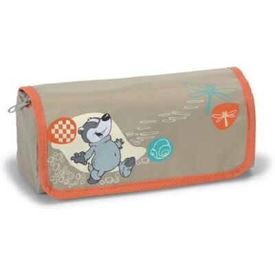 NICI 34679 Mäppchen zum Ausrollen Dachs Nylon, 19 x 7 x 7 cm NICI 34679 Mäppchen zum Ausrollen Dachs Nylon, 19 x 7 x 7 cm