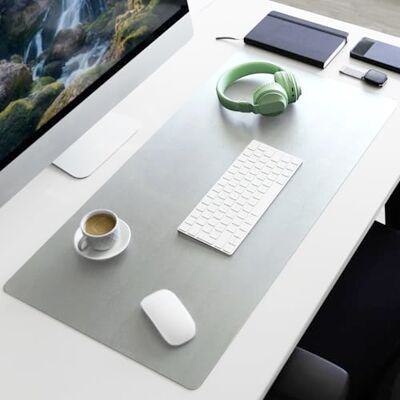 Floordirekt Schreibtischunterlage aus Kunstleder Schreibtisch Unterlagenmatte, Tischauflage für Büro und Schule, Mousepad Schreibunterlage, Schreibtischmatte Nero (Silbergrau, 80 x 40 cm) Floordirekt Schreibtischunterlage aus Kunstleder Schreibtisch Unterlagenmatte, Tischauflage für Büro und Schule, Mousepad Schreibunterlage, Schreibtischmatte Nero (Silbergrau, 80 x 40 cm)