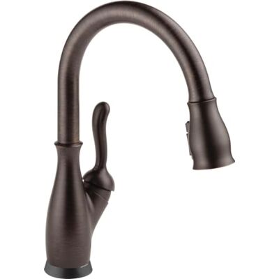 DELTA Faucet Leland Einhandgriff Touch Küchenspüle Wasserhahn mit Pull Down Sprayer, Touch2O und ShieldSpray Technologie, magnetischer Docking Spraykopf, Venezianische Bronze 9178T-RB-DST DELTA Faucet Leland Einhandgriff Touch Küchenspüle Wasserhahn mit Pull Down Sprayer, Touch2O und ShieldSpray Technologie, magnetischer Docking Spraykopf, Venezianische Bronze 9178T-RB-DST