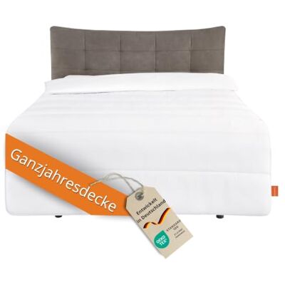 sleepling Energiespardecke, Ganzjahres Bettdecke 155x220, Ganzjahresdecke 1.065 gr. Füllgewicht, medium Ganzjahresbettdecke 155 x 220, 100% Mikrofaser, OEKO-TEX, 60 Grad waschbar, Made in EU sleepling Energiespardecke, Ganzjahres Bettdecke 155x220, Ganzjahresdecke 1.065 gr. Füllgewicht, medium Ganzjahresbettdecke 155 x 220, 100% Mikrofaser, OEKO-TEX, 60 Grad waschbar, Made in EU