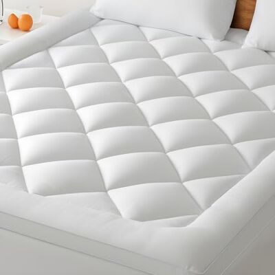 BedStory Matratzen Topper 180 x 200 cm Weiß, 800gsm Ultraweich Matratzentopper mit tiefen Taschen, maschinenwaschbarer Matratzenschoner, geeignet für Matratzen mit Einer Dicke von bis zu 40 cm BedStory Matratzen Topper 180 x 200 cm Weiß, 800gsm Ultraweich Matratzentopper mit tiefen Taschen, maschinenwaschbarer Matratzenschoner, geeignet für Matratzen mit Einer Dicke von bis zu 40 cm