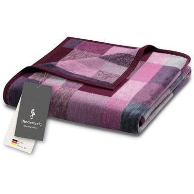 biederlack ® Flauschige Wohndecke Color Squares Berry, Sofadecke 150x200 cm Kuscheldecke aus Baumwollmischgewebe, warme Wohndecke, Made in Germany, karierte Couchdecke, OEKO-TEX Made in Green biederlack ® Flauschige Wohndecke Color Squares Berry, Sofadecke 150x200 cm Kuscheldecke aus Baumwollmischgewebe, warme Wohndecke, Made in Germany, karierte Couchdecke, OEKO-TEX Made in Green