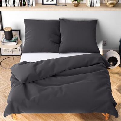 Wolkenfeld Mikrofaser Bettwäsche 200x200 cm – Kuschelig Weich, Bügelfrei & Doppelt Gebürstet – Oeko-TEX Bettwäsche-Sets – 1x Bettbezug 200x200 + 2X Kissenbezug 80x80 – Anthrazit Wolkenfeld Mikrofaser Bettwäsche 200x200 cm – Kuschelig Weich, Bügelfrei & Doppelt Gebürstet – Oeko-TEX Bettwäsche-Sets – 1x Bettbezug 200x200 + 2X Kissenbezug 80x80 – Anthrazit