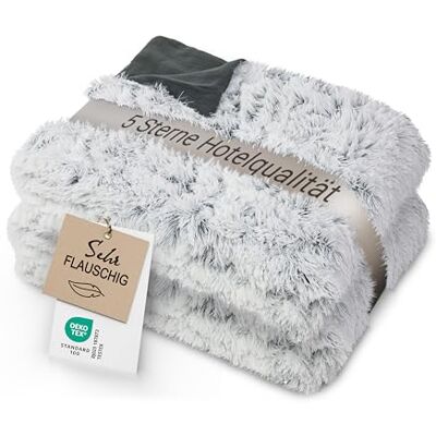 ZOLLNER Kuscheldecke extra flauschig in 220x240 cm kuschelige und warme Couchdecke waschbar bis 30°C – weißes Fellimitat auf grauem Fleece Hotelwäschequalität Oeko Tex® Zertifiziert ZOLLNER Kuscheldecke extra flauschig in 220x240 cm kuschelige und warme Couchdecke waschbar bis 30°C – weißes Fellimitat auf grauem Fleece Hotelwäschequalität Oeko Tex® Zertifiziert