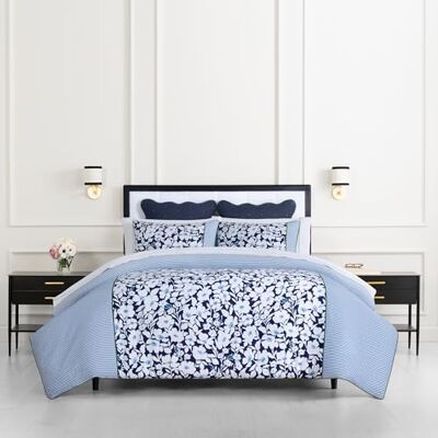 kate spade new york Anemone Field King Bettdecken-Set, 100% Baumwolle, wendbar, Ganzjahres-Bettwäsche, maschinenwaschbar, Blau, Mehrfarbig kate spade new york Anemone Field King Bettdecken-Set, 100% Baumwolle, wendbar, Ganzjahres-Bettwäsche, maschinenwaschbar, Blau, Mehrfarbig