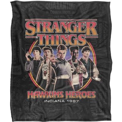 Stranger Things Hawkins Heroes Superweiche Kuscheldecke mit seidigem Griff – 152 x 127 cm Stranger Things Hawkins Heroes Superweiche Kuscheldecke mit seidigem Griff – 152 x 127 cm