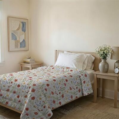 Italian Bed Linen Leichte Steppdecke & Übergangsdecke Karma 160x240 cm Bügelfreie Mikrofaser Tagesdecke 100g für Einzelbett Sommer & Frühling Decke Printemps Italian Bed Linen Leichte Steppdecke & Übergangsdecke Karma 160x240 cm Bügelfreie Mikrofaser Tagesdecke 100g für Einzelbett Sommer & Frühling Decke Printemps