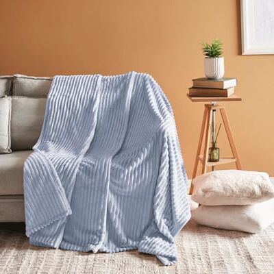 KARACA Ruby Stripe Wellsoft Doppel Decke, Blau. 200 x 220 cm Stilvolle Gemütlichkeit für Ihr Zuhause mit Zeitloser Eleganz KARACA Ruby Stripe Wellsoft Doppel Decke, Blau. 200 x 220 cm Stilvolle Gemütlichkeit für Ihr Zuhause mit Zeitloser Eleganz