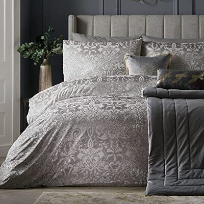 HOUSE LLEWELYN - BOWEN Laurence Llewelyn-Bowen Silbernes Damast-Bettwäsche-Set, Super-King-Size-Bett, 260 x 220 cm, luxuriöses geprägtes Jacquard-Bettwäsche, samtiges Gefühl, 2 Kissenbezüge, Elegantes silbernes HOUSE LLEWELYN - BOWEN Laurence Llewelyn-Bowen Silbernes Damast-Bettwäsche-Set, Super-King-Size-Bett, 260 x 220 cm, luxuriöses geprägtes Jacquard-Bettwäsche, samtiges Gefühl, 2 Kissenbezüge, Elegantes silbernes