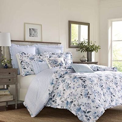Laura Ashley Home Twin Bettdecken-Set, wendbare Baumwolle Bettwäsche mit passendem Kissenbezug, stilvolle Wohnkultur für alle Jahreszeiten (Chloe Blue, Twin) Laura Ashley Home Twin Bettdecken-Set, wendbare Baumwolle Bettwäsche mit passendem Kissenbezug, stilvolle Wohnkultur für alle Jahreszeiten (Chloe Blue, Twin)