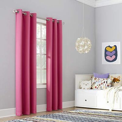 SUN ZERO Riley Vorhang für Kinderzimmer mit Ösen, 101,6 x 241,3 cm, Hot Pink SUN ZERO Riley Vorhang für Kinderzimmer mit Ösen, 101,6 x 241,3 cm, Hot Pink