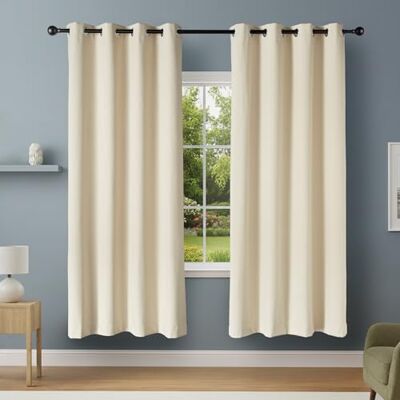 Amazon 100% Verdunkelungsvorhänge mit Ösen, 2er Set, 132 x 213 cm, Beige Amazon 100% Verdunkelungsvorhänge mit Ösen, 2er Set, 132 x 213 cm, Beige