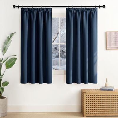NICETOWN Dunkelblaue Verdunklungsvorhänge Kurz Thermovorhang Kräuselband H137 x B140 cm, 2er Set, Scheibengardinen Blickdicht, Thermo Vorhang Schienensystem, Gardinen Wohnzimmer Modern, Kälteschutz NICETOWN Dunkelblaue Verdunklungsvorhänge Kurz Thermovorhang Kräuselband H137 x B140 cm, 2er Set, Scheibengardinen Blickdicht, Thermo Vorhang Schienensystem, Gardinen Wohnzimmer Modern, Kälteschutz
