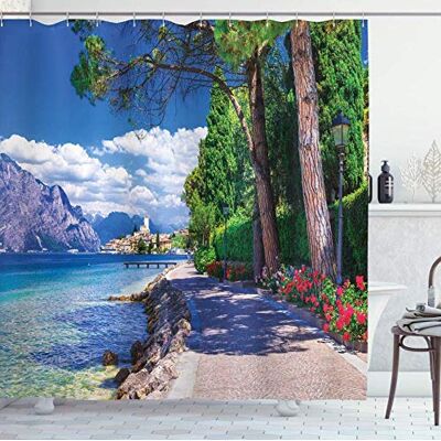 XZXMINGY 3D Bedruckter 150x180CM Landschaft Duschvorhang Scenic Lago di Garda Malcesine Italien Stein Fahrradstraße mit Blumen See Bad Dekor Dekor mit Haken XZXMINGY 3D Bedruckter 150x180CM Landschaft Duschvorhang Scenic Lago di Garda Malcesine Italien Stein Fahrradstraße mit Blumen See Bad Dekor Dekor mit Haken