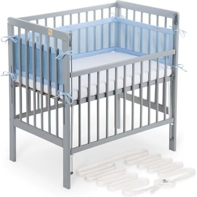 FabiMax Boxspring Baby Beistellbett Flex 90x55, aus Buchenholz grau lackiert, mit innovativem verstellbarem Seitengitter, passend für Boxspringbetten (Matratze Comfort, Blau) FabiMax Boxspring Baby Beistellbett Flex 90x55, aus Buchenholz grau lackiert, mit innovativem verstellbarem Seitengitter, passend für Boxspringbetten (Matratze Comfort, Blau)
