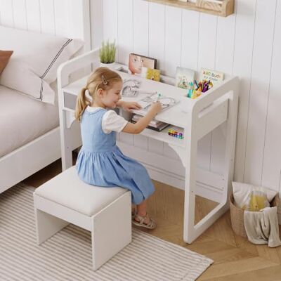Thaookte Höhenverstellbarer Kinderschreibtisch mit Stuhl Kindertisch mit Stauraum für Mädchen & Jungen, Tischplatte 83 × 46 cm, 3-fach höhenverstellbar 53–64 cm, MDF, 3–8 Jahre, Weiß Thaookte Höhenverstellbarer Kinderschreibtisch mit Stuhl Kindertisch mit Stauraum für Mädchen & Jungen, Tischplatte 83 × 46 cm, 3-fach höhenverstellbar 53–64 cm, MDF, 3–8 Jahre, Weiß