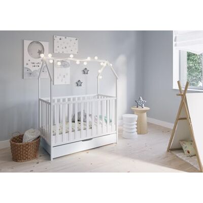 FabiMax Schlafmütze 120x60, Babybett in Hausoptik, 3-Fach Höhenverstellbar, Umbaubar zum Juniorbett (ohne Matratze/mit Schublade, weiß, 120x60 cm) FabiMax Schlafmütze 120x60, Babybett in Hausoptik, 3-Fach Höhenverstellbar, Umbaubar zum Juniorbett (ohne Matratze/mit Schublade, weiß, 120x60 cm)