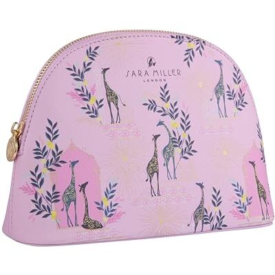 Sara Miller London Sara Miller Savannah Mittelgroße Kosmetiktasche rosa Personalisierte Schmink- oder Turnbeutel Reisegröße & veganfreundlich Schönheitsgeschenk für Frauen Strumpffüller Sara Miller London Sara Miller Savannah Mittelgroße Kosmetiktasche rosa Personalisierte Schmink- oder Turnbeutel Reisegröße & veganfreundlich Schönheitsgeschenk für Frauen Strumpffüller