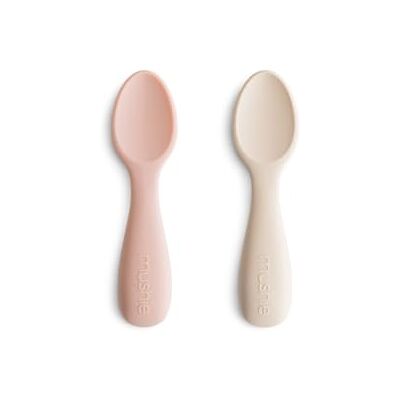 mushie Silikon Lernlöffel für Kleinkinder 2er Pack Starterlöffel zum selber essen Blush/Shifting Sand mushie Silikon Lernlöffel für Kleinkinder 2er Pack Starterlöffel zum selber essen Blush/Shifting Sand