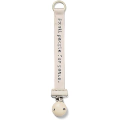 Elodie Details Schnullerclip – Schnullerkette & Nuckelkette mit Holzclip für Baby – BPA-freier Schnullerhalter aus recyceltem Polyester – Schnullerband für Jungen & Mädchen – Small People For Peace Elodie Details Schnullerclip – Schnullerkette & Nuckelkette mit Holzclip für Baby – BPA-freier Schnullerhalter aus recyceltem Polyester – Schnullerband für Jungen & Mädchen – Small People For Peace