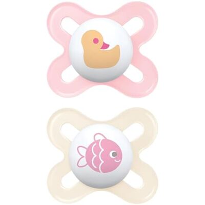 MAM Original Start Beruhigungssauger 0-2 Monate (2er-Set) Schnuller 0-2 Monate mit kiefergerechtem Sauger aus Kautschuk, 2er Set Babyzubehör mit Sterilisator-Schnullerhalter, pink/neutral MAM Original Start Beruhigungssauger 0-2 Monate (2er-Set) Schnuller 0-2 Monate mit kiefergerechtem Sauger aus Kautschuk, 2er Set Babyzubehör mit Sterilisator-Schnullerhalter, pink/neutral