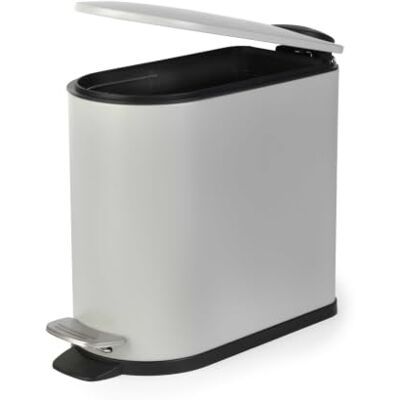 Beldray Treteimer 5 l, D-Form, Soft-Close-Deckel Robustes Eisengehäuse, graue Pulverbeschichtung, Fußpedal, 32,5 x 14 x 26,2 cm, für Bad oder Büro Beldray Treteimer 5 l, D-Form, Soft-Close-Deckel Robustes Eisengehäuse, graue Pulverbeschichtung, Fußpedal, 32,5 x 14 x 26,2 cm, für Bad oder Büro