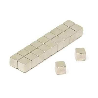 first4magnets F5CU-25 dick N42 Neodym-Magnet-1 kg Zugkraft, 5 x 5 x 5 mm dick, 20 Stück first4magnets F5CU-25 dick N42 Neodym-Magnet-1 kg Zugkraft, 5 x 5 x 5 mm dick, 20 Stück