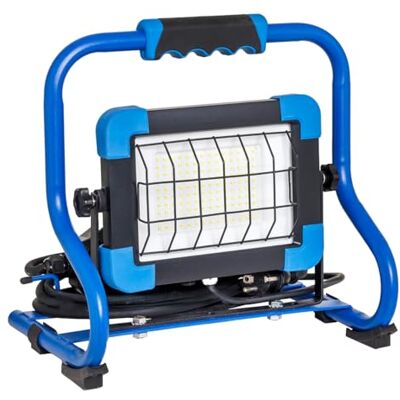 as - Schwabe as Schwabe Slimline Pro mobiler LED Strahler 80W, 10.400lm mit OSRAM Chip 360° stufenlos schwenkbar 50.000h Lebensdauer IP65 Gehäuse Kabel 3 m 2 Steckdosen, 2 USB Fluter IP44, 46432 as - Schwabe as Schwabe Slimline Pro mobiler LED Strahler 80W, 10.400lm mit OSRAM Chip 360° stufenlos schwenkbar 50.000h Lebensdauer IP65 Gehäuse Kabel 3 m 2 Steckdosen, 2 USB Fluter IP44, 46432